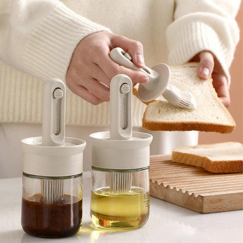 LYORIX Retractable Oil Brush Bottle